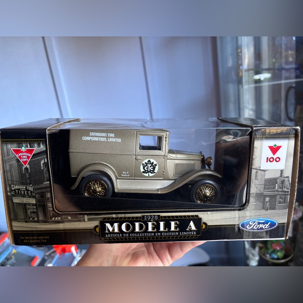 Canadian tire 1928 Ford Model A Diecast car 100 anniversary commemorative